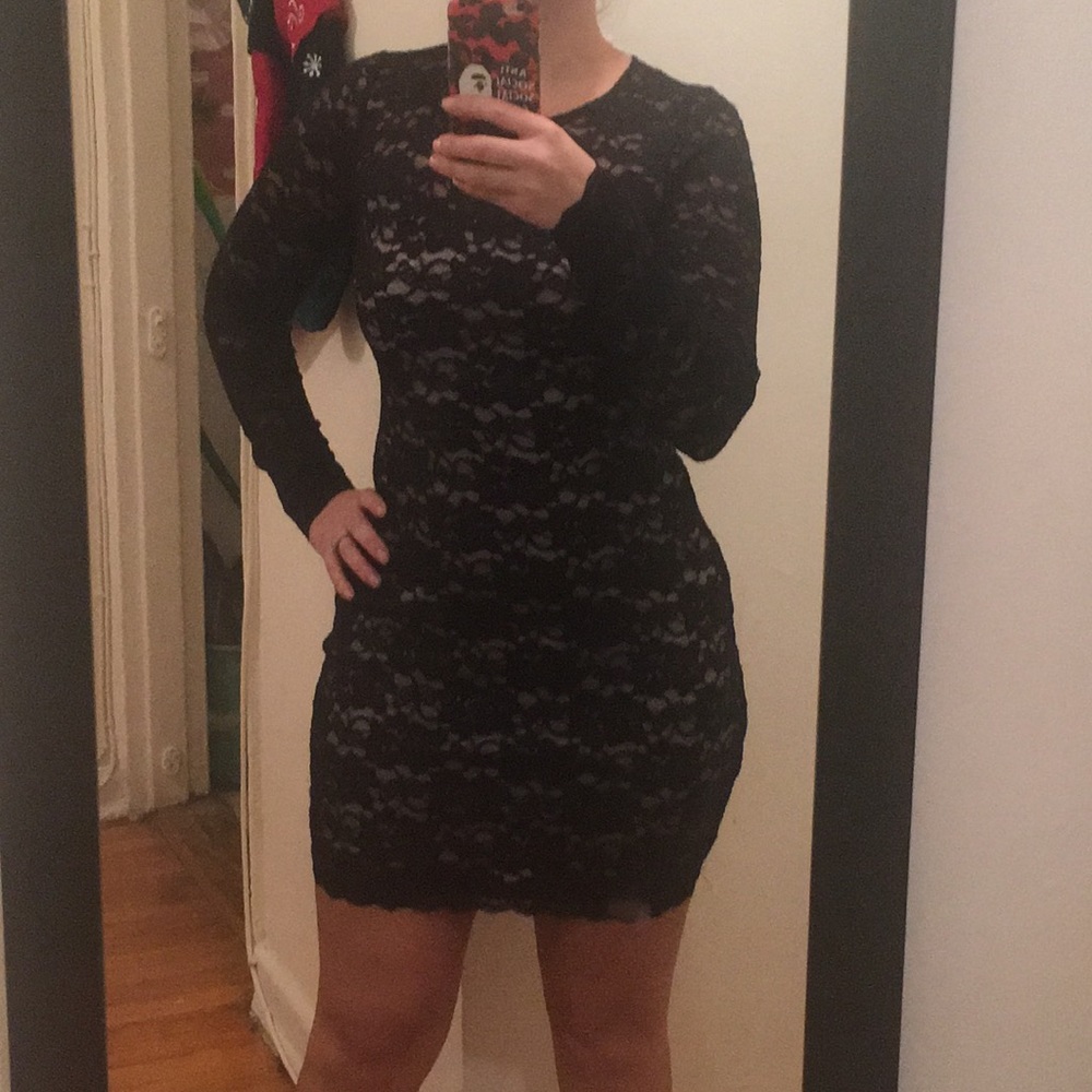 Lace dress with open back